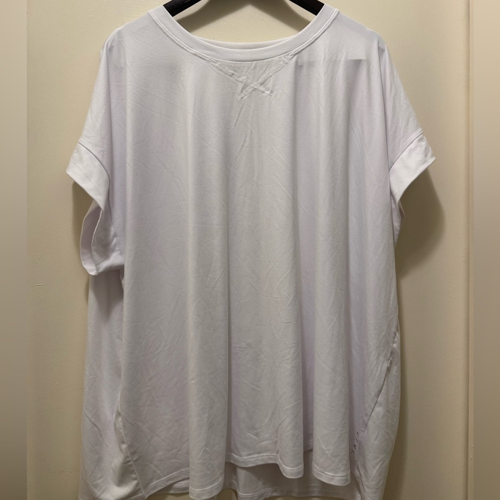 Livi Women’s White Short-Sleeve Top - Picture 1 of 6
